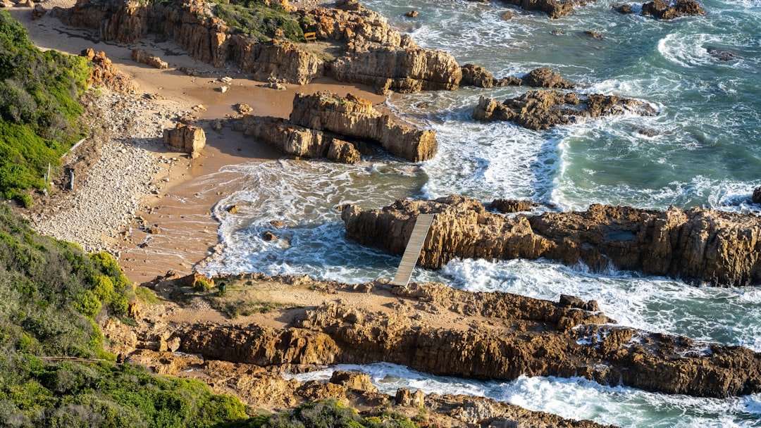 Knysna Heads ocean inlet and sandstone cliffs