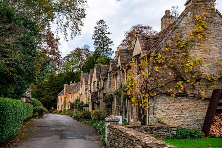 Timeless Streets: A Guide to the Best Historic Towns in the United Kingdom