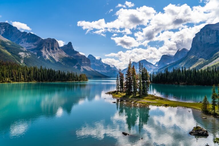 Alberta Revealed: Exploring the Rockies, Turquoise Lakes and National Parks